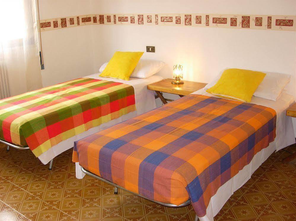 Big Brother Bed & Rooms Treviso Luaran gambar