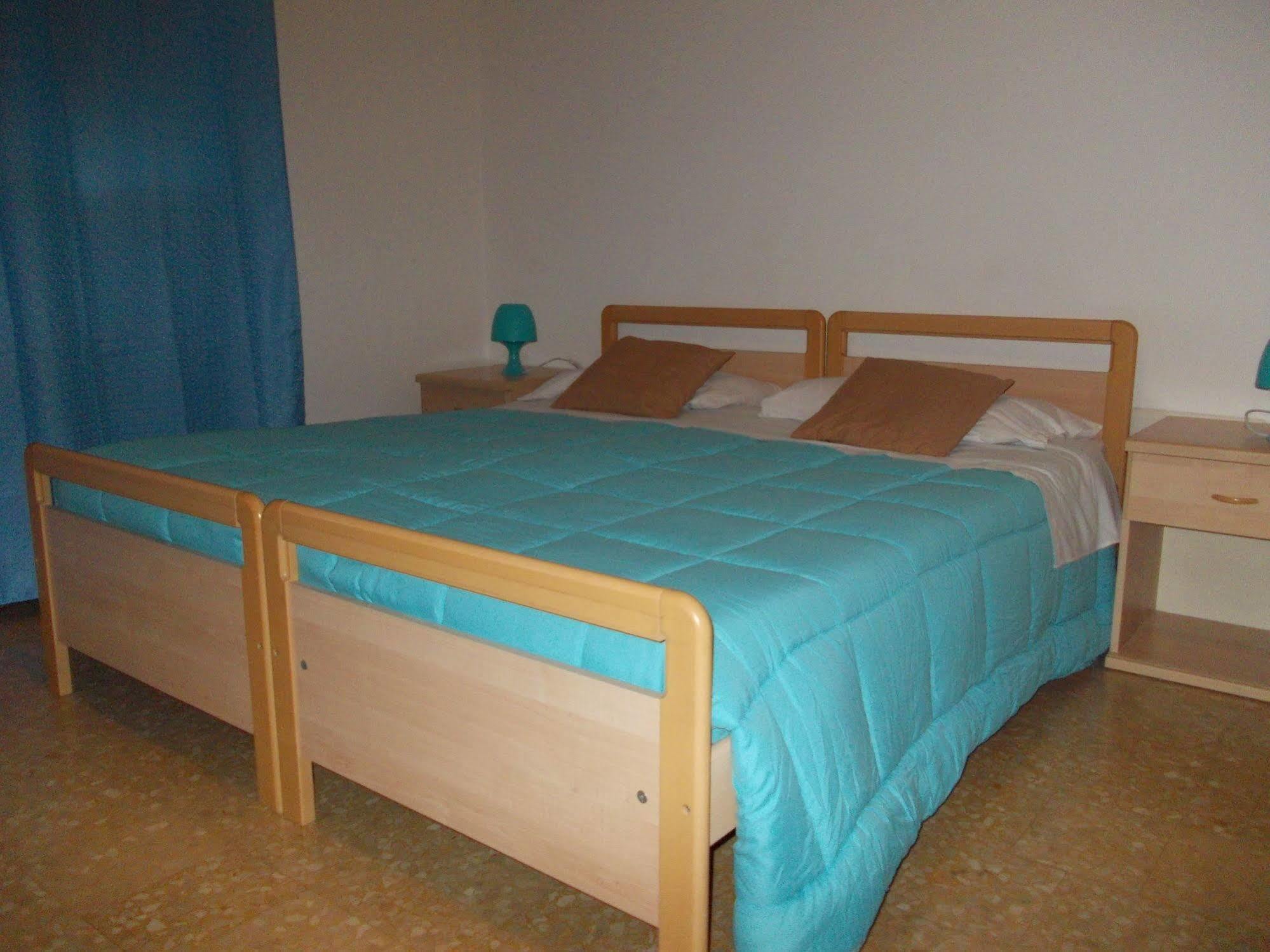Big Brother Bed & Rooms Treviso Luaran gambar